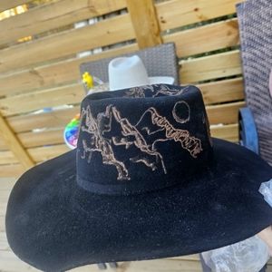 For @casey4887 Viking mtn mn hat and floral hat